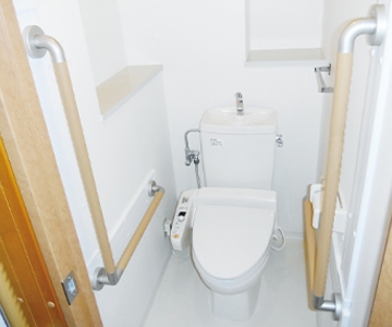 トイレの手すり設置・和式から洋式トイレへの取替